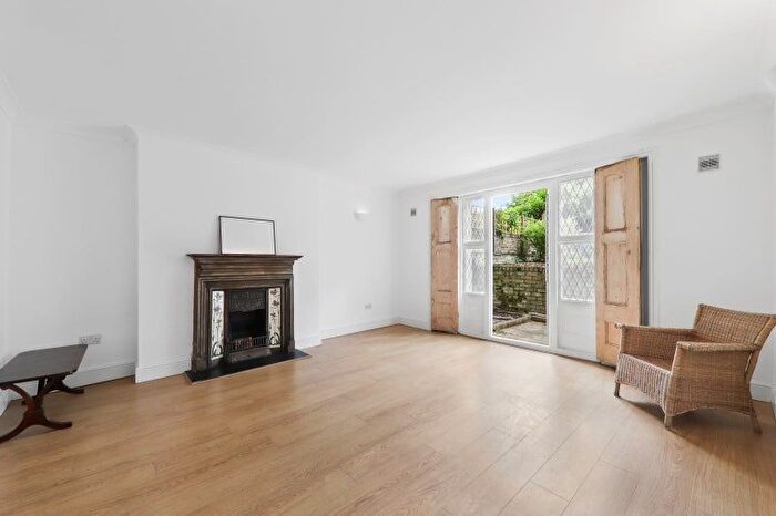 2 Bedroom Flat To Rent In Talbot Road, Highgate, N6