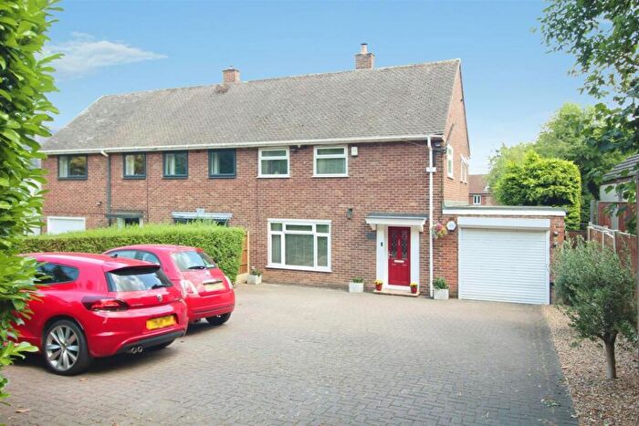3 Bedroom Semi-Detached House For Sale In Wakefield Road, Oulton, Leeds, LS26