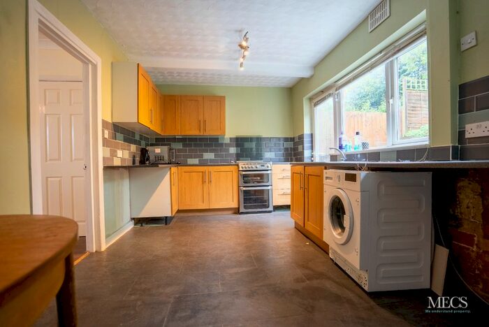 3 Bedroom Semi-Detached House To Rent In Cheverton Road, Birmingham, West Midlands, B31