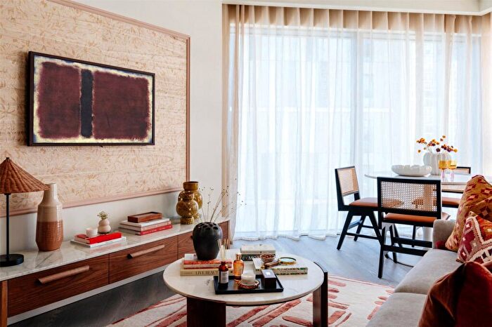 2 Bedroom Apartment For Sale In Marsh Wall, London, London, E14