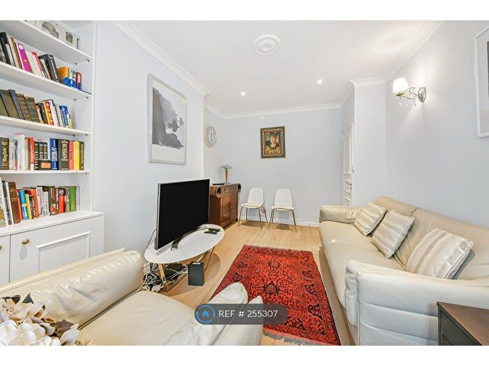 2 Bedroom Flat To Rent In The Vale, London, W3