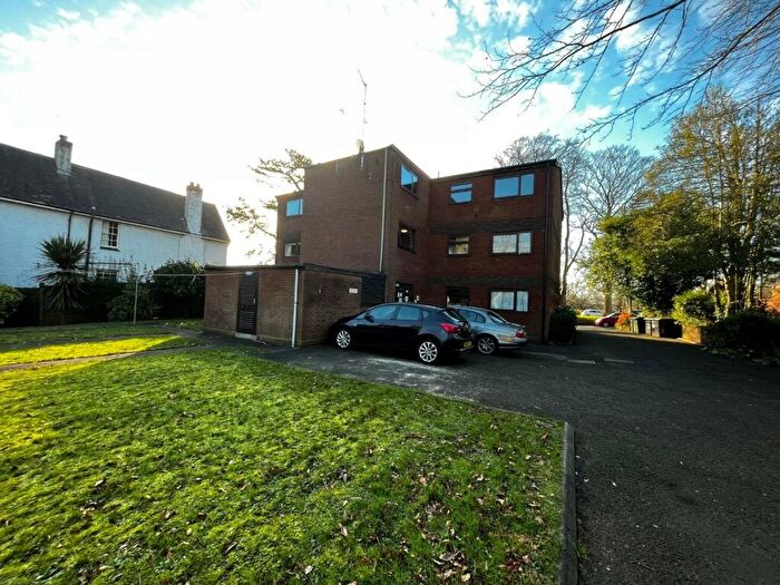 2 Bedroom Flat To Rent In Harborne Park Road, Birmingham, B17