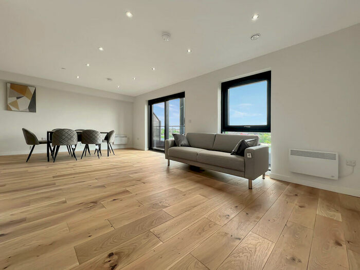 3 Bedroom Penthouse To Rent In Block F Victoria Riverside, Leeds City Centre, LS10