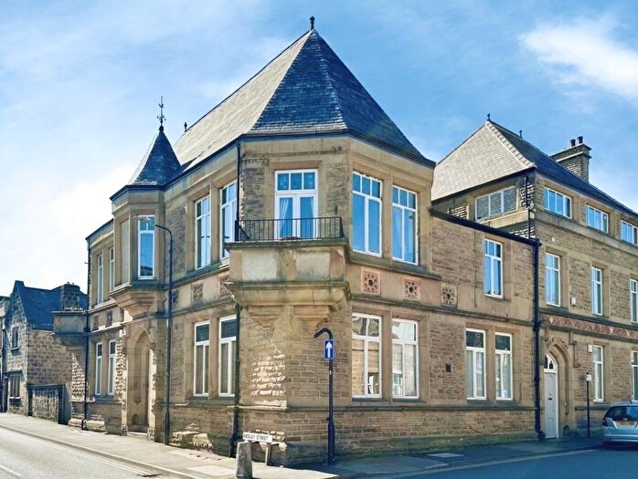 3 Bedroom Town House For Sale In Wesley Street, Otley, LS21
