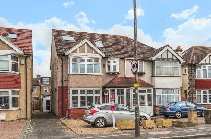 2 Bedroom Maisonette To Rent In Grand Drive, Merton, London, SW20