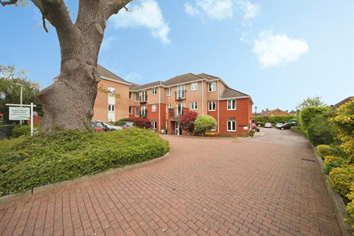 1 Bedroom Apartment For Sale In Cannon Lane, Luton, LU2