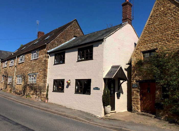 3 Bedroom Cottage For Sale In Upper Brailes, Banbury, OX15