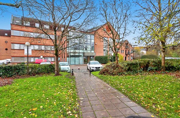 2 Bedroom Apartment For Sale In Bartley Way, Hook, RG27