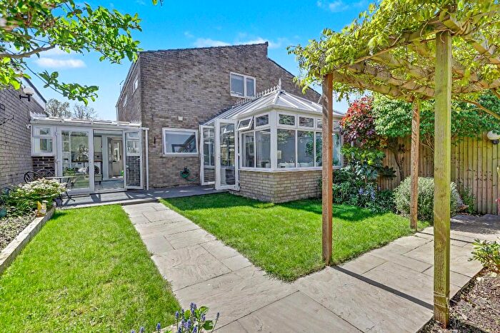 3 Bedroom Semi Detached House For Sale In Lonsdale Road, Stevenage, Hertfordshire, SG1