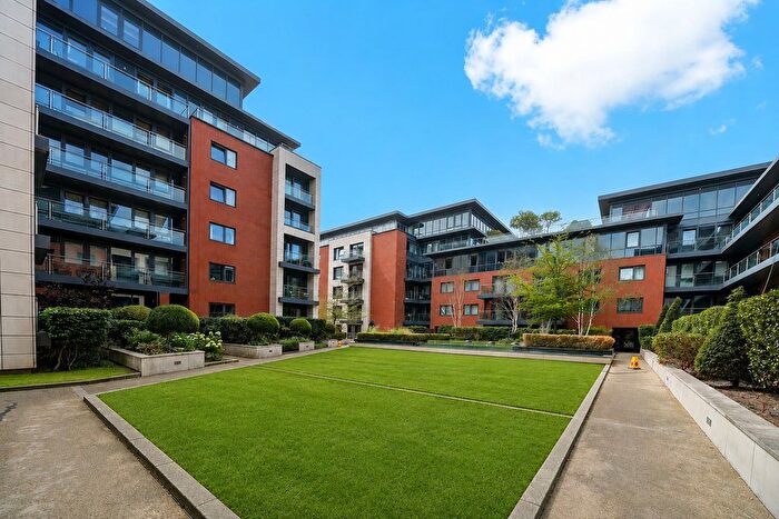 1 Bedroom Flat For Sale In Chartfield Avenue, London, SW15