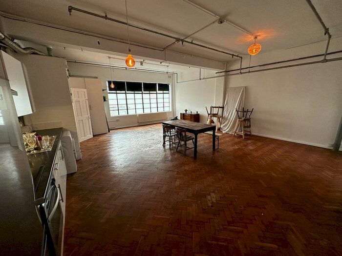 1 Bedroom Flat To Rent In Padangle House, Kingsland Road, Hackney, E8