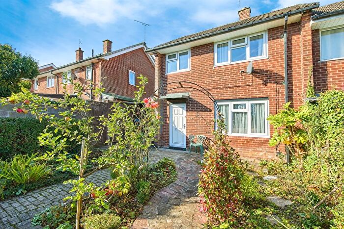 3 Bedroom End Terrace House For Sale In Bank Walk, Burton-On-Trent, DE13