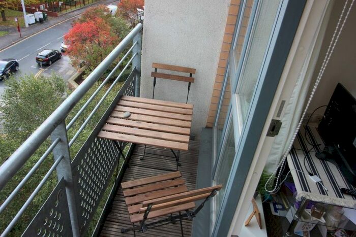 1 Bedroom Flat To Rent In Aspcet, Elmwood Lane, LS2