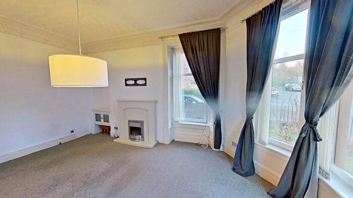 3 Bedroom Flat To Rent In Staffa Street, Dennistoun, Glasgow, G31
