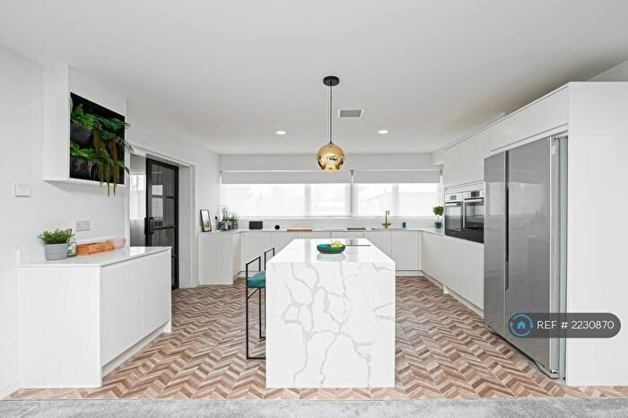 4 Bedroom Flat To Rent In Tidys Lane, Epping, CM16