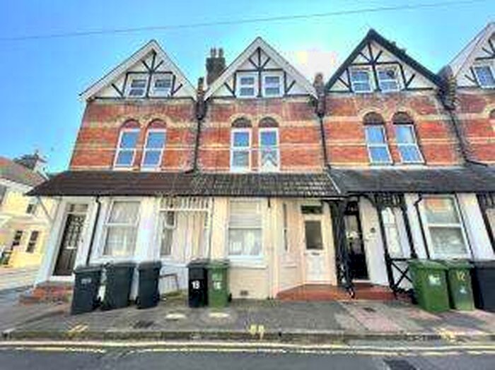 Houses for sale & to rent in BN21 3PX, St. Leonards Road, Upperton