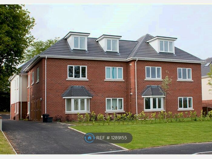 2 Bedroom Flat To Rent In Wimborne Road, Bournemouth BH11