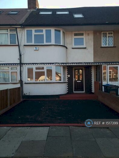 4 Bedroom Terraced House To Rent In Sandy Lane, Mitcham, CR4