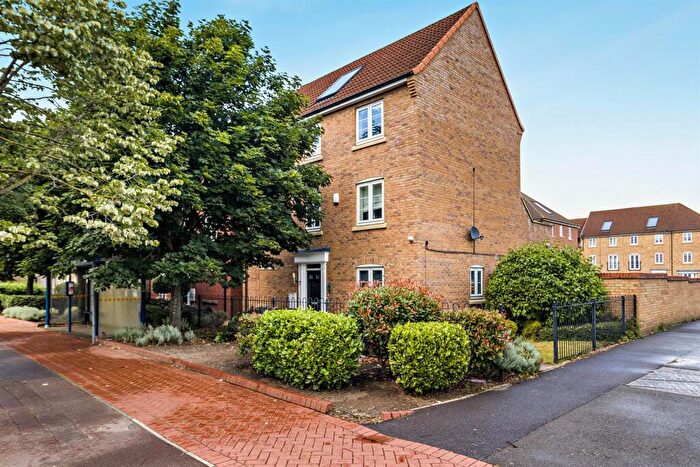 4 Bedroom House For Sale In Lakeside Boulevard, Lakeside, Doncaster, DN4