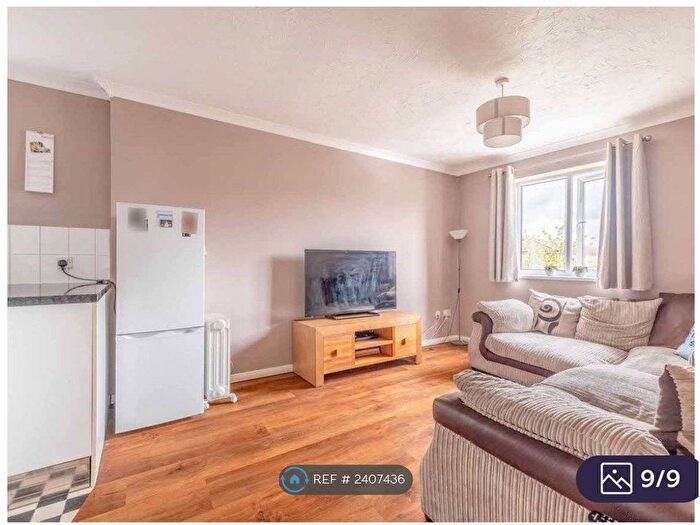 1 Bedroom Flat To Rent In Bridgewater Court, Slough, SL3