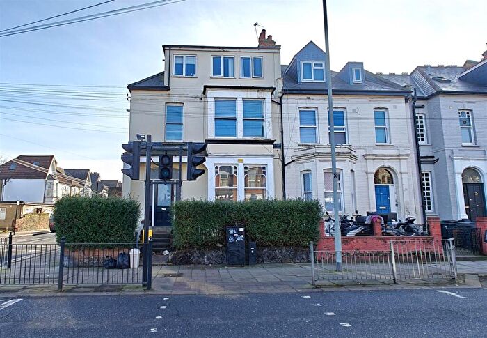 Studio To Rent In Belmont Road, S. Tottenham, N15