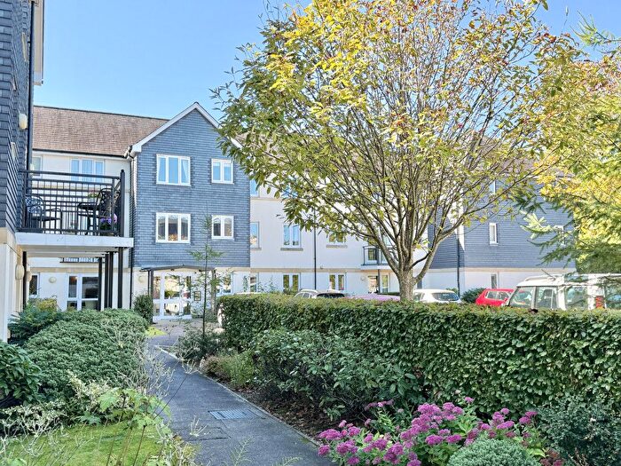 2 Bedroom Flat For Sale In Abbey Rise, Tavistock, PL19