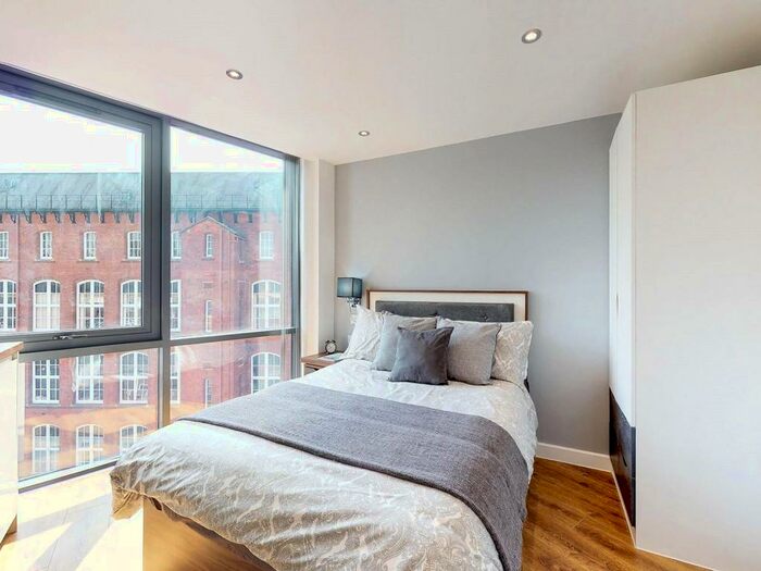 Studio To Rent In Woodhouse Square, Leeds, West Yorkshire, LS3