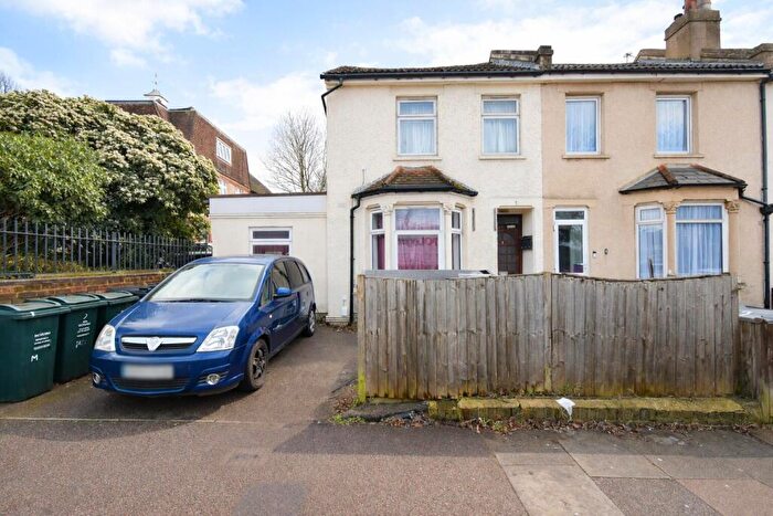 3 Bedroom House For Sale In Dartford Road, Dartford, DA1