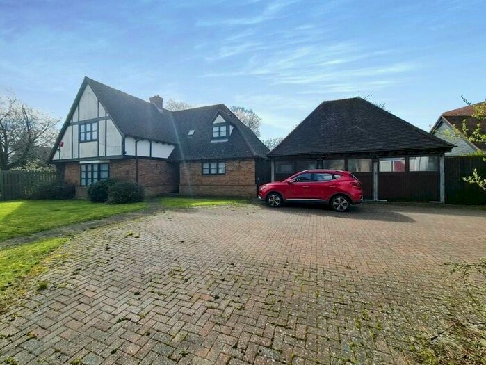 5 Bedroom Detached House To Rent In Virginia Water, GU25