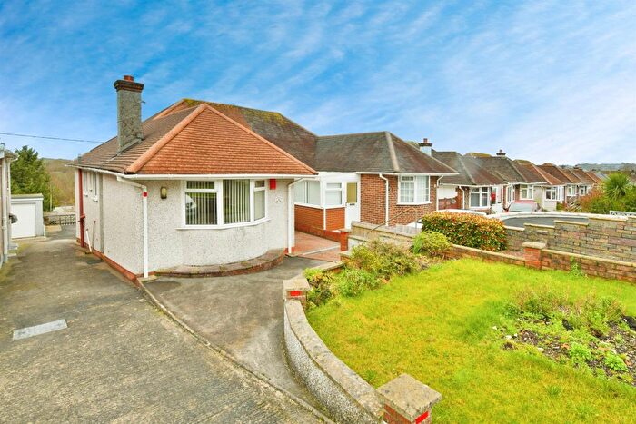 3 Bedroom Semi-Detached Bungalow For Sale In Marina Road, Plymouth, PL5