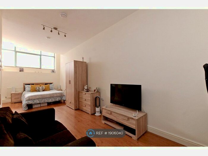 1 Bedroom Flat To Rent In Walsh Court Apartments, Sheffield, S1