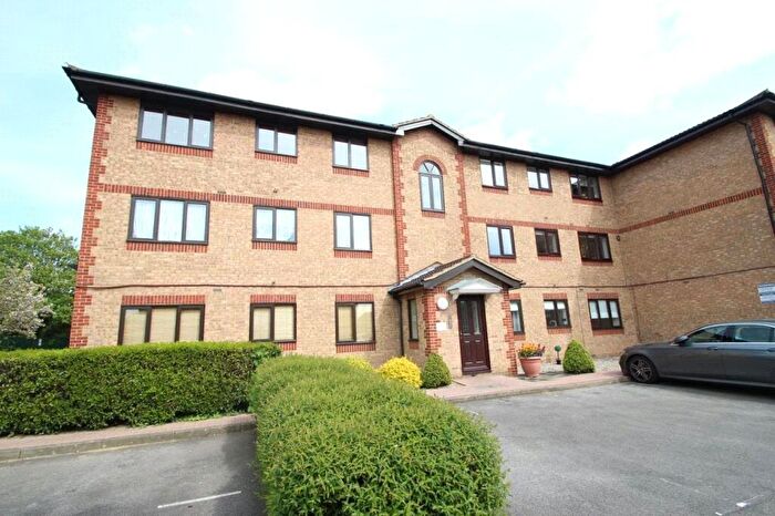1 Bedroom Apartment To Rent In Hutchins Close, Hornchurch, Essex, RM12