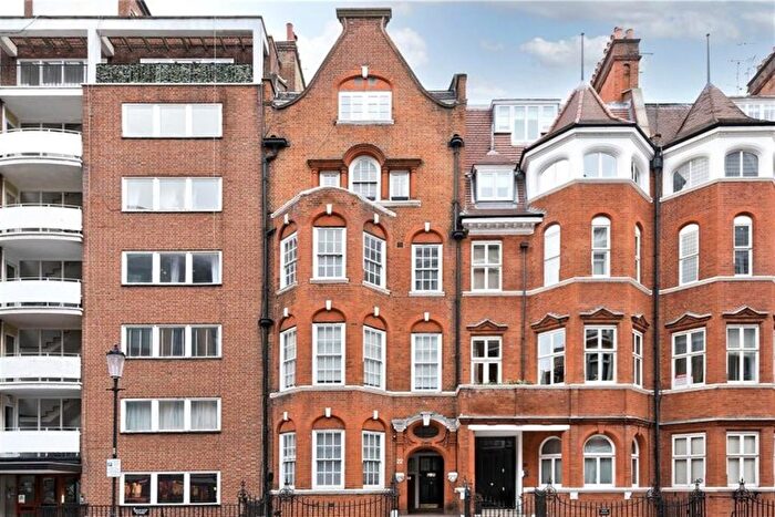 Studio To Rent In Hans Crescent, Knightsbridge, SW1X