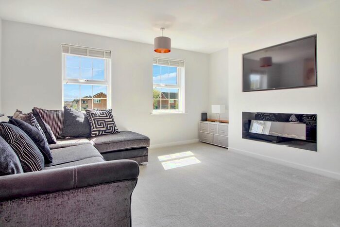 2 Bedroom Flat To Rent In Old School Walk, York, YO26