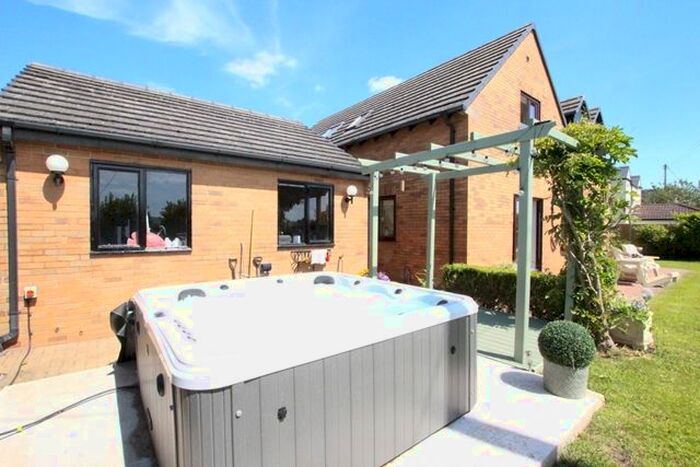 4 Bedroom Detached House To Rent In Little Beckford, Cheltenham Road, Tewkesbury, GL20