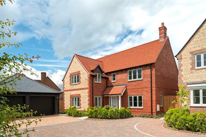 5 Bedroom House For Sale In Long Crendon, Buckinghamshire, HP18