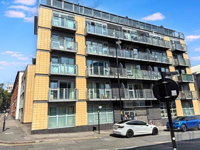 1 Bedroom Apartment For Sale In Churchgate Plaza Holliday Street, Birmingham, B1