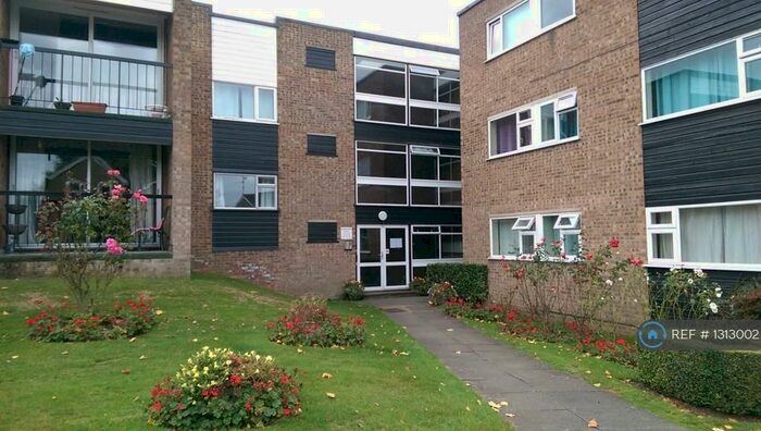 2 Bedroom Flat To Rent In Apton Road, Bishops Stortford, CM23