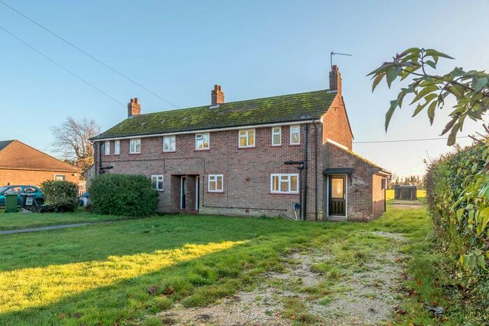 3 Bedroom Semi-Detached House For Sale In The Street, Beachamwell, PE37