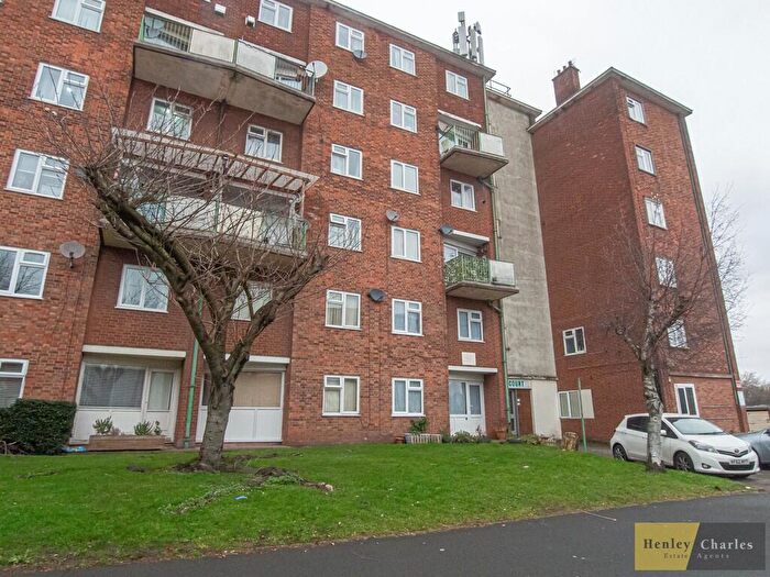 1 Bedroom Apartment To Rent In Lizafield Court, Holly Lane, B66