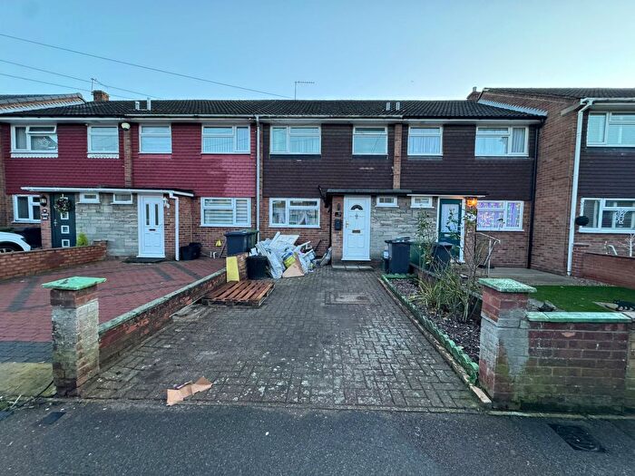 3 Bedroom Terraced House To Rent In Park Lane, Waltham Cross, Hertfordshire, EN8