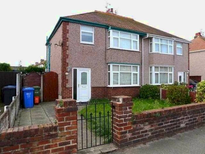 3 Bedroom Semi-Detached House To Rent In Elwy Drive, Rhyl LL18