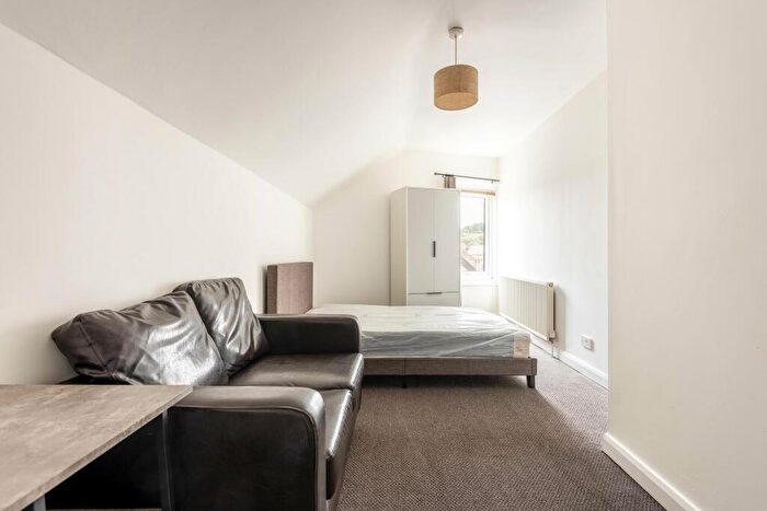 4 Bedroom Flat To Rent In A Sharrow Vale Road, Sheffield, S11