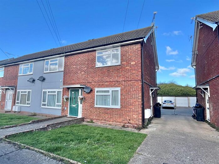 2 Bedroom Maisonette For Sale In Flatford Drive, Clacton-On-Sea, Essex, CO16