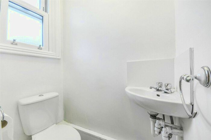 3 Bedroom Flat To Rent In Yukon Road, Balham, London, SW12