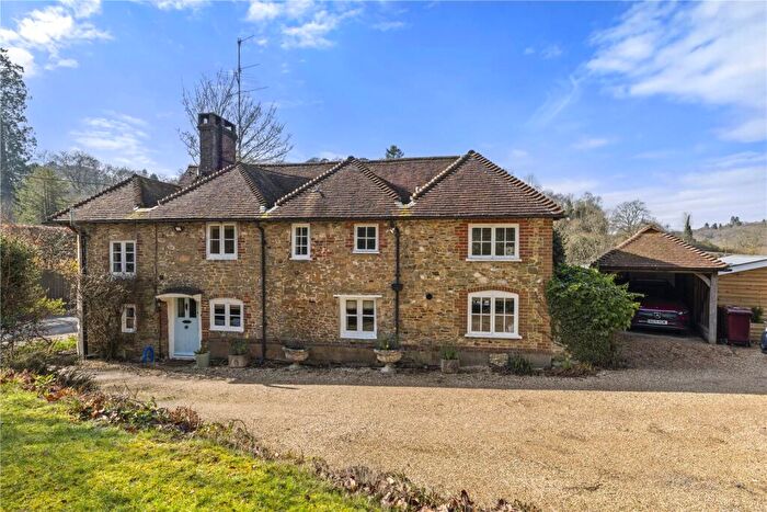 4 Bedroom Detached House For Sale In Shottermill Pond, Haslemere, Surrey, GU27