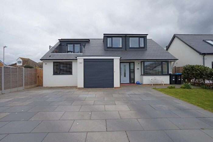 4 Bedroom Detached House For Sale In Epple Bay Avenue, Birchington, Kent, CT7