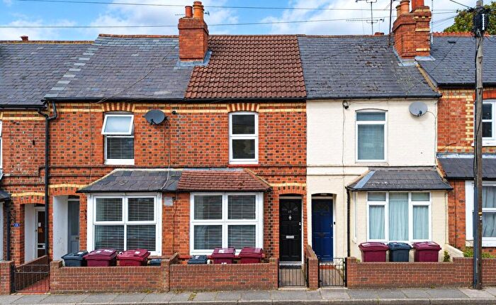 3 Bedroom Terraced House For Sale In Brighton Road, Reading, Berkshire, RG6