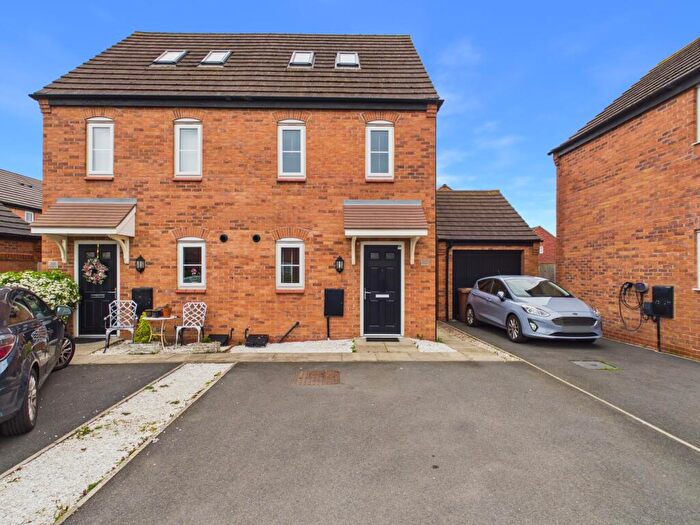 3 Bedroom Semi-Detached House For Sale In Chilham Way, Boulton Moor, DE24