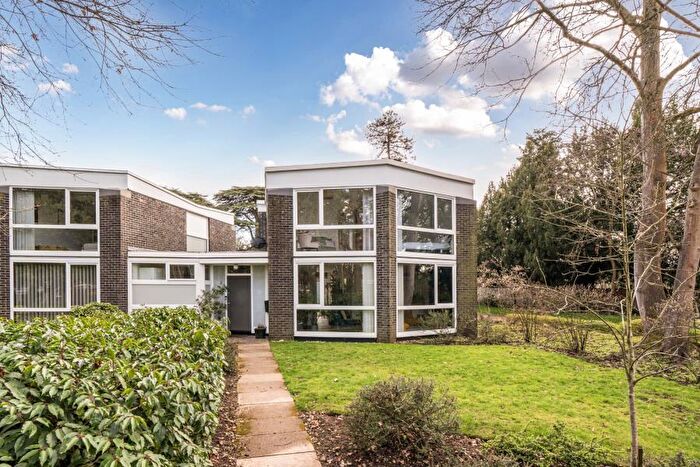 4 Bedroom End Of Terrace House To Rent In Templemere, Weybridge, KT13